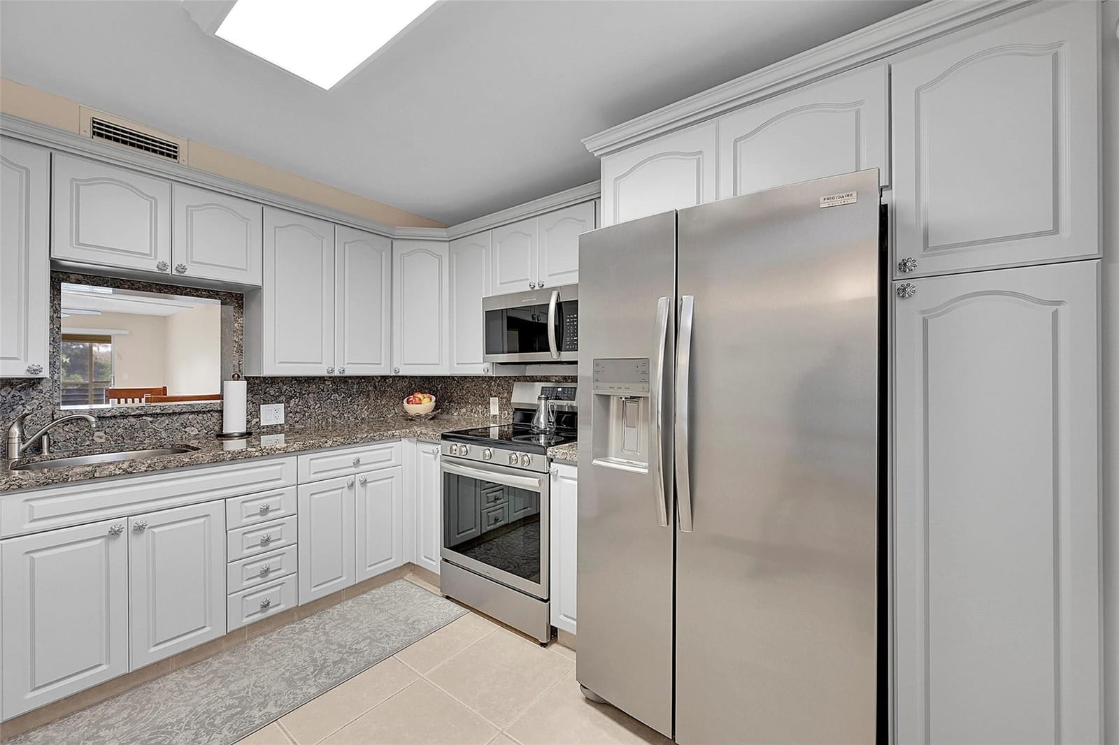 2503 Antigua Terrace C2 — photo 8