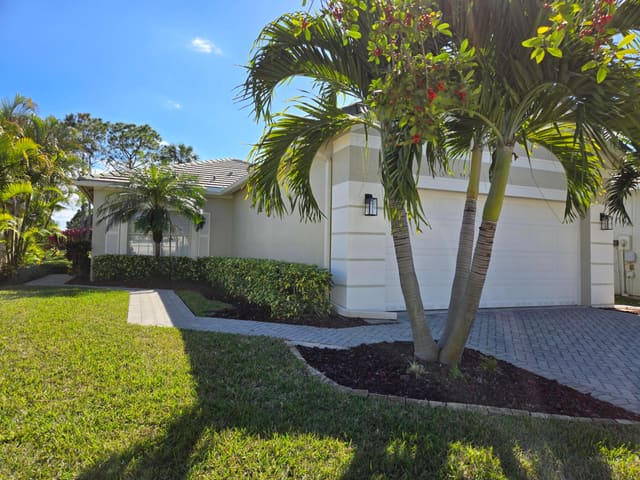 327 SW Coconut Key Way, Port St. Lucie, FL 34986