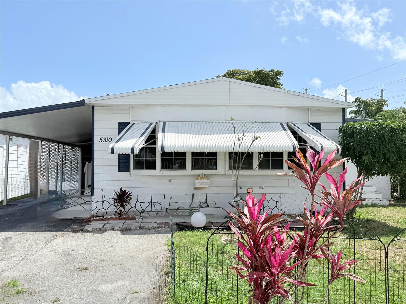 5310 SW 22nd Avenue, Fort Lauderdale, FL 33312