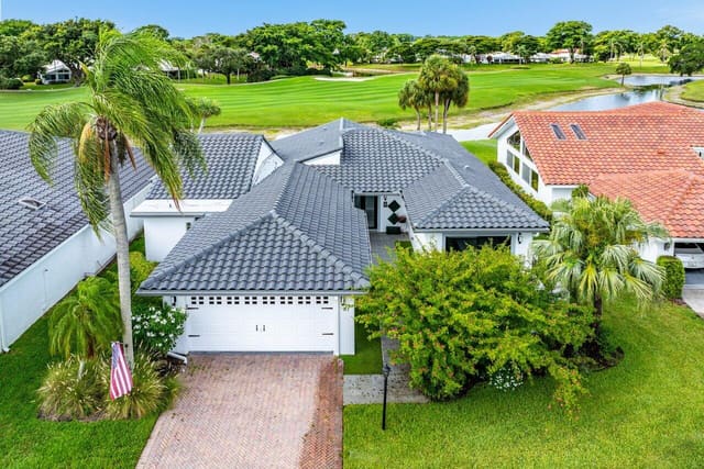 51 Woods Lane, Boynton Beach, FL 33436