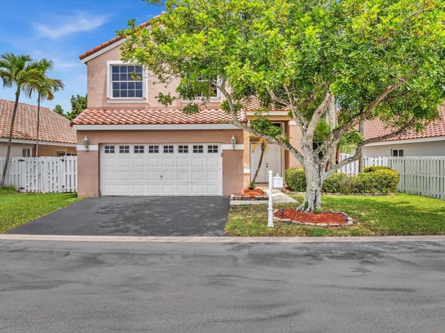 305 Somerset Way, sold in Sector 5 - Prcl 26 142-42, Weston, FL
