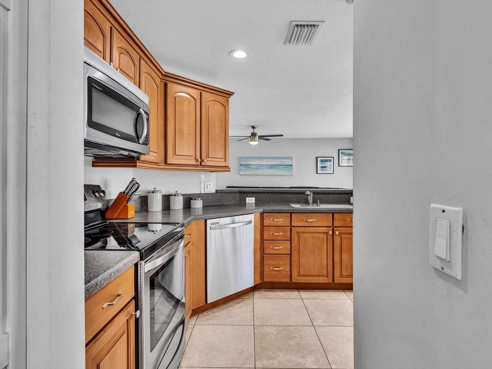 305 Somerset Way, Weston, FL 33326 photo 10