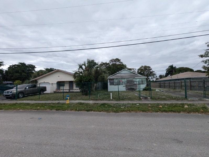 24 NW 7th Avenue, Delray Beach, FL 33444