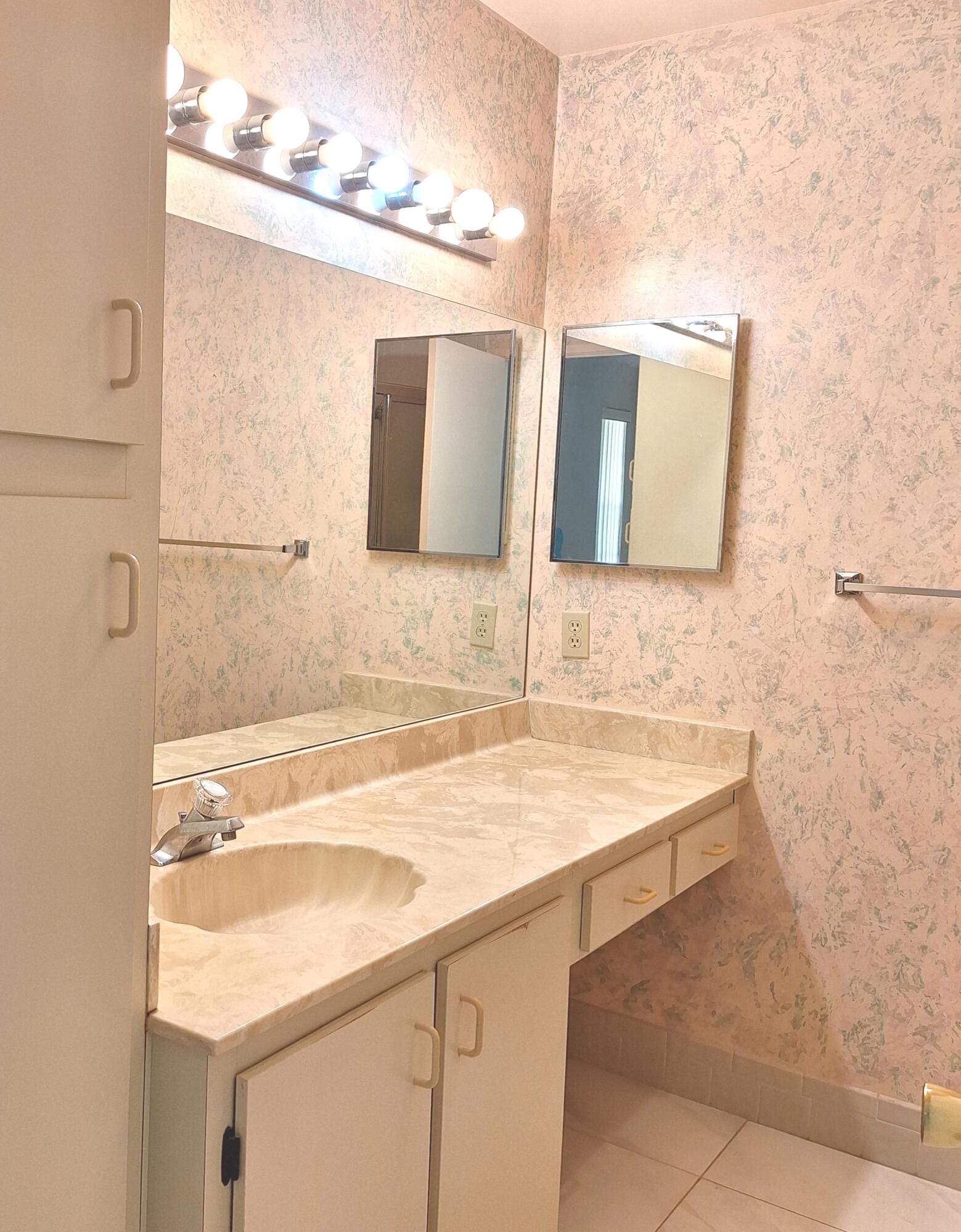 10032 Andrea Lane A — photo 12