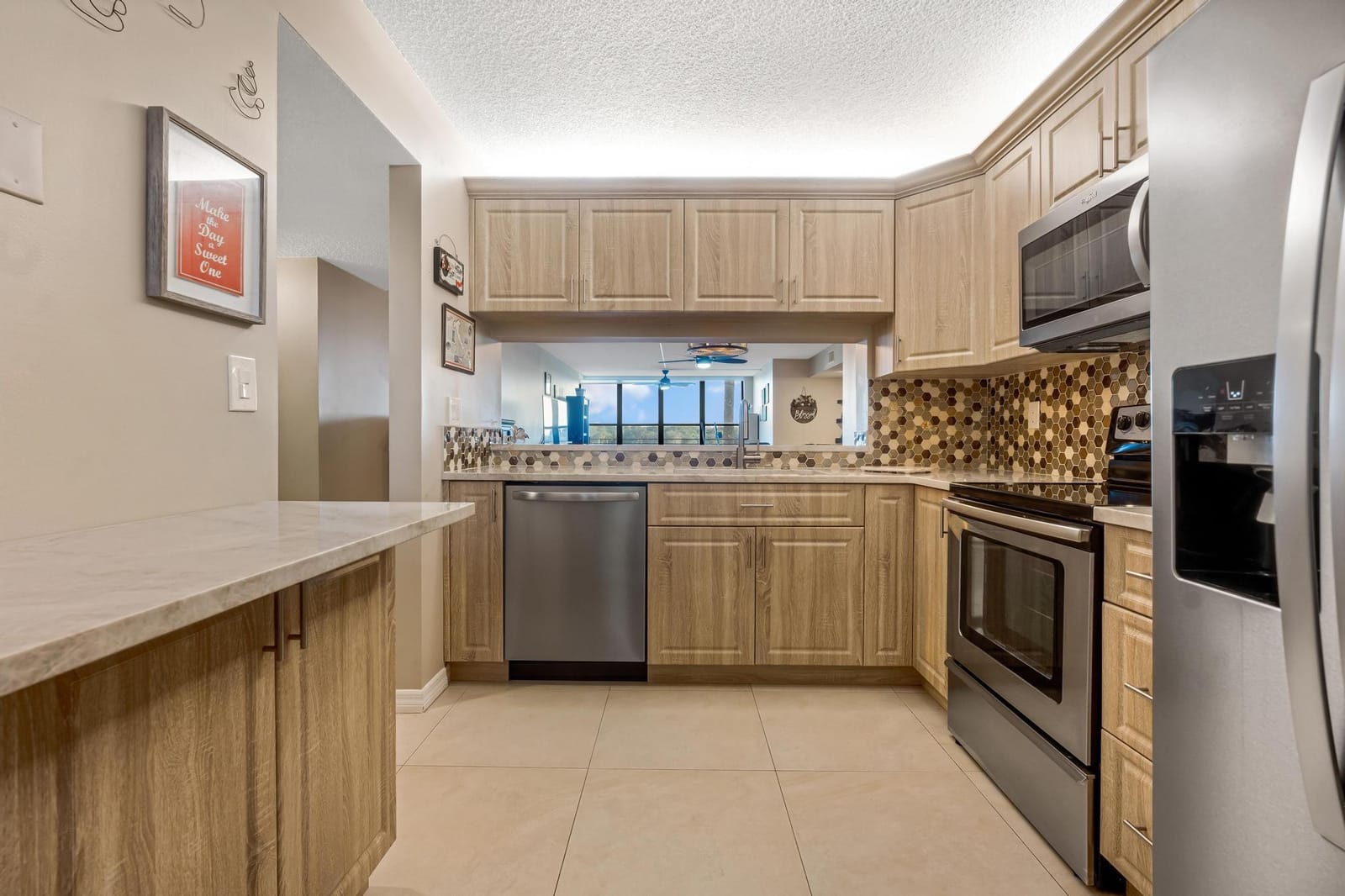 2907 Carambola Circle 203 — photo 6