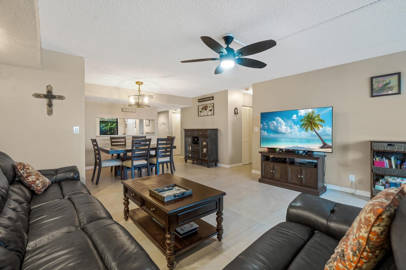2907 Carambola Circle 203 — photo 9