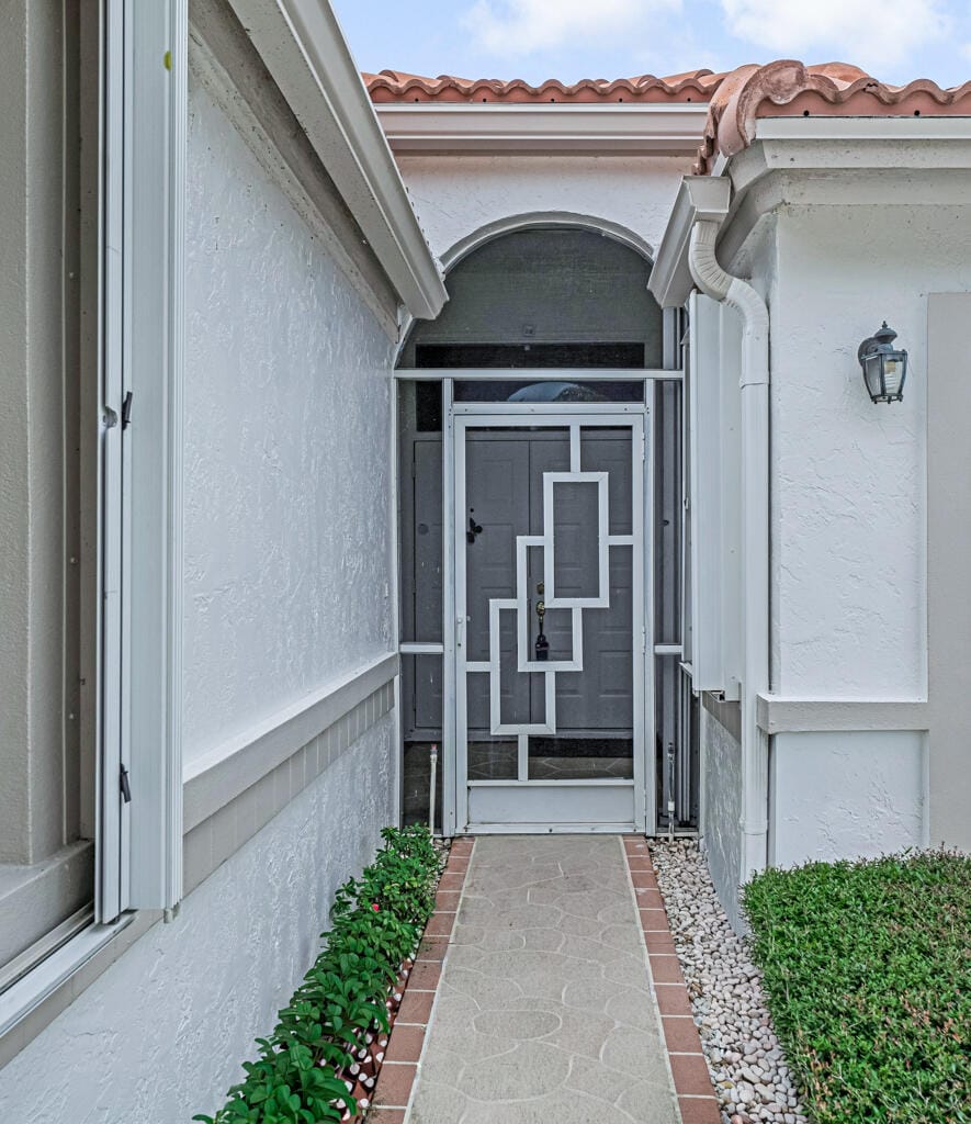 9870 Harbour Lake Circle — photo 2