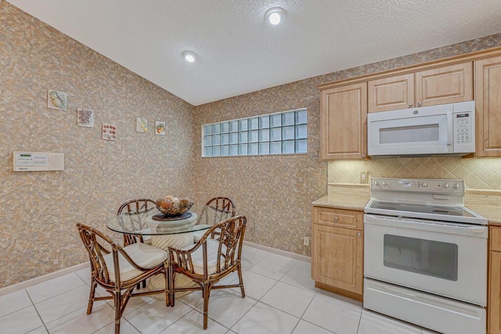 9870 Harbour Lake Circle, Boynton Beach, FL 33437 photo 16