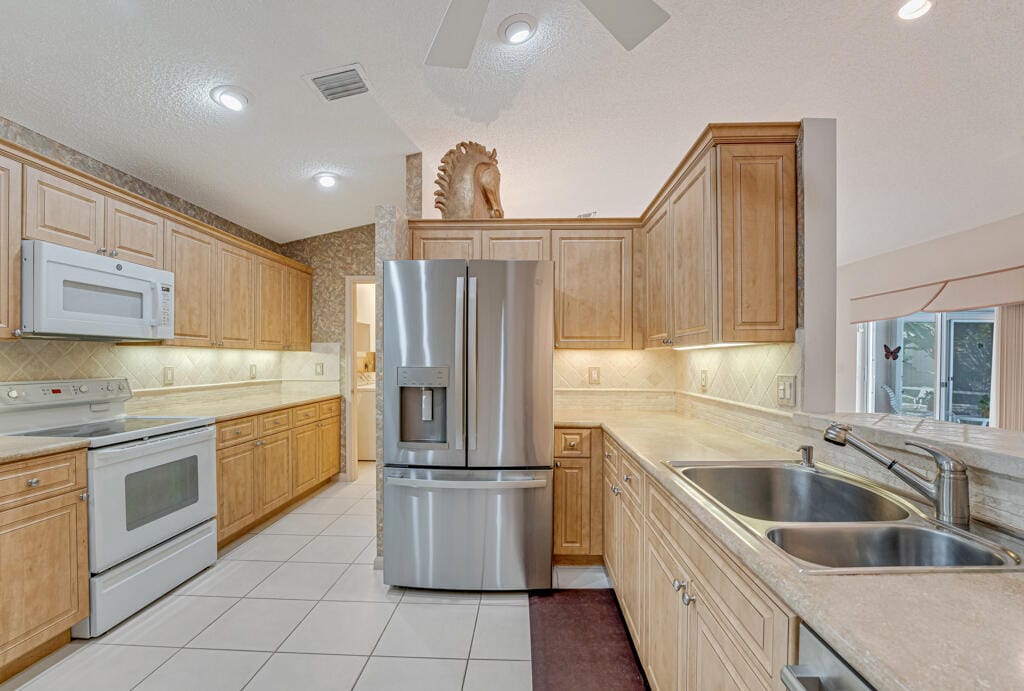 9870 Harbour Lake Circle, Boynton Beach, FL 33437 photo 17