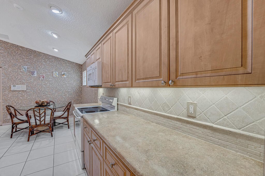 9870 Harbour Lake Circle, Boynton Beach, FL 33437 photo 19