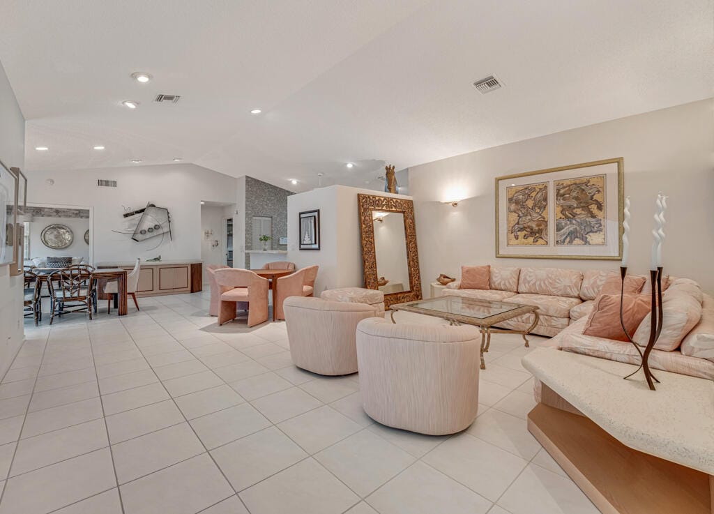 9870 Harbour Lake Circle — photo 4