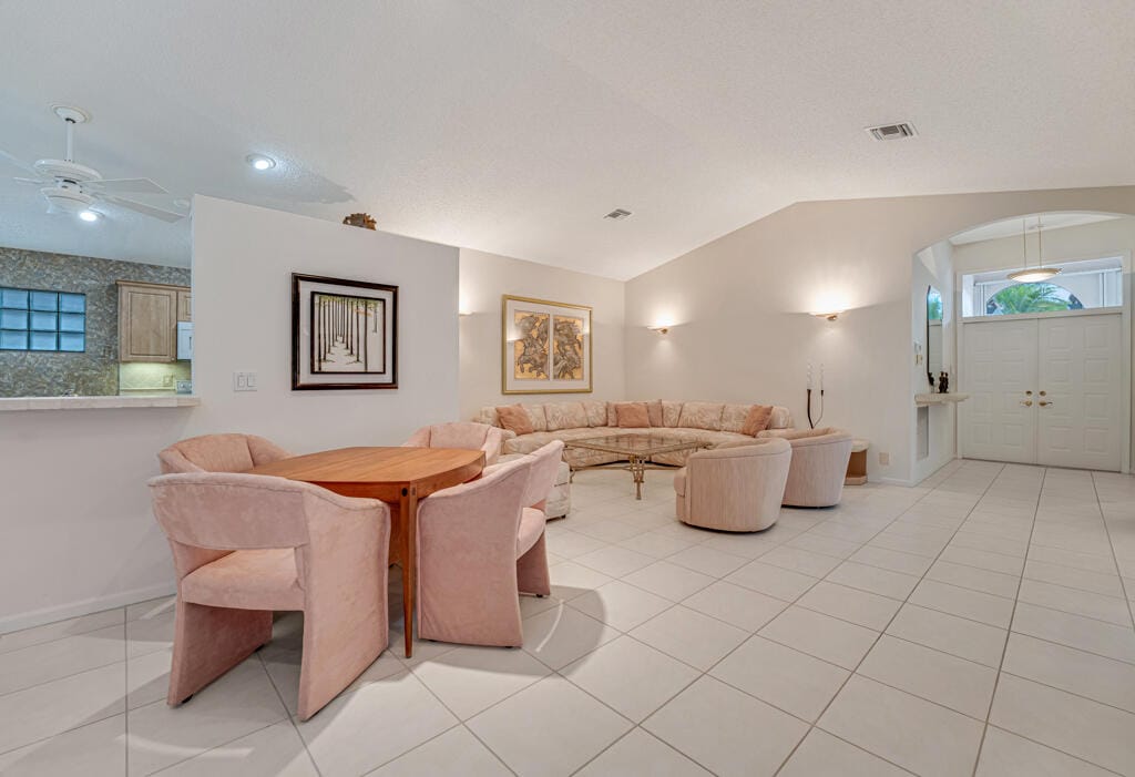 9870 Harbour Lake Circle — photo 5