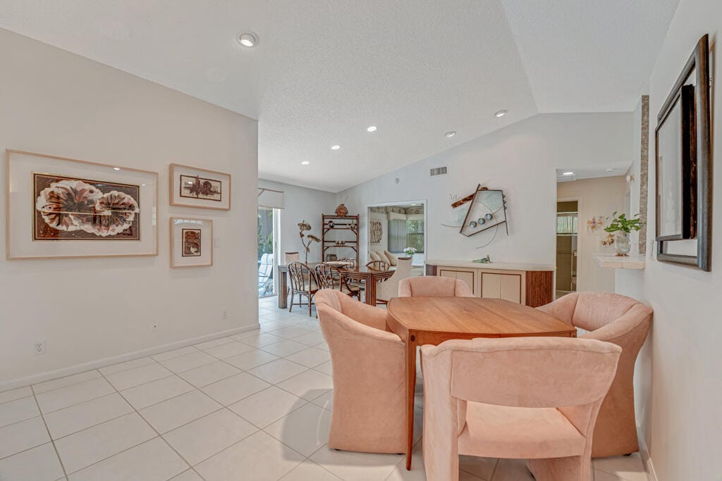9870 Harbour Lake Circle — photo 8