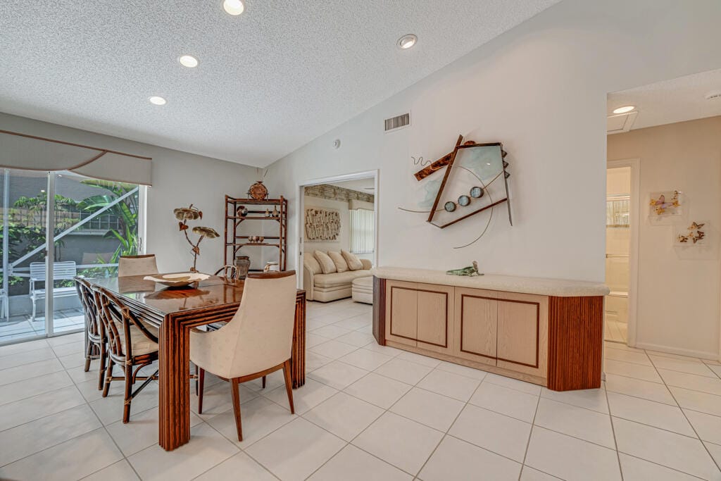 9870 Harbour Lake Circle — photo 10