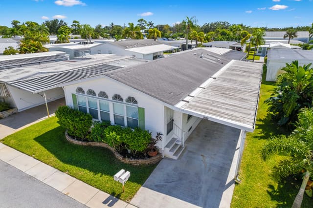 4300 SE Saint Lucie Boulevard 202, sold in Hidden Harbour Condo, Stuart, FL
