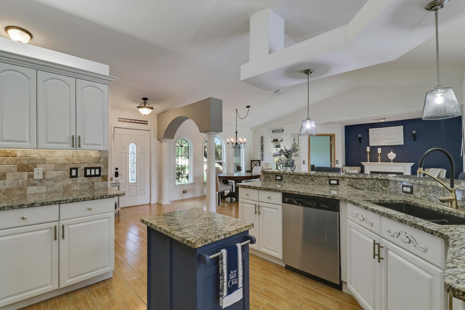 552 SW Dauphin Avenue, Port St. Lucie, FL 34953 photo 12
