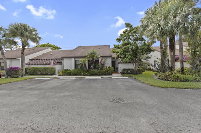 3646 English Road D, sold in Willow Bend, Lake Worth, FL