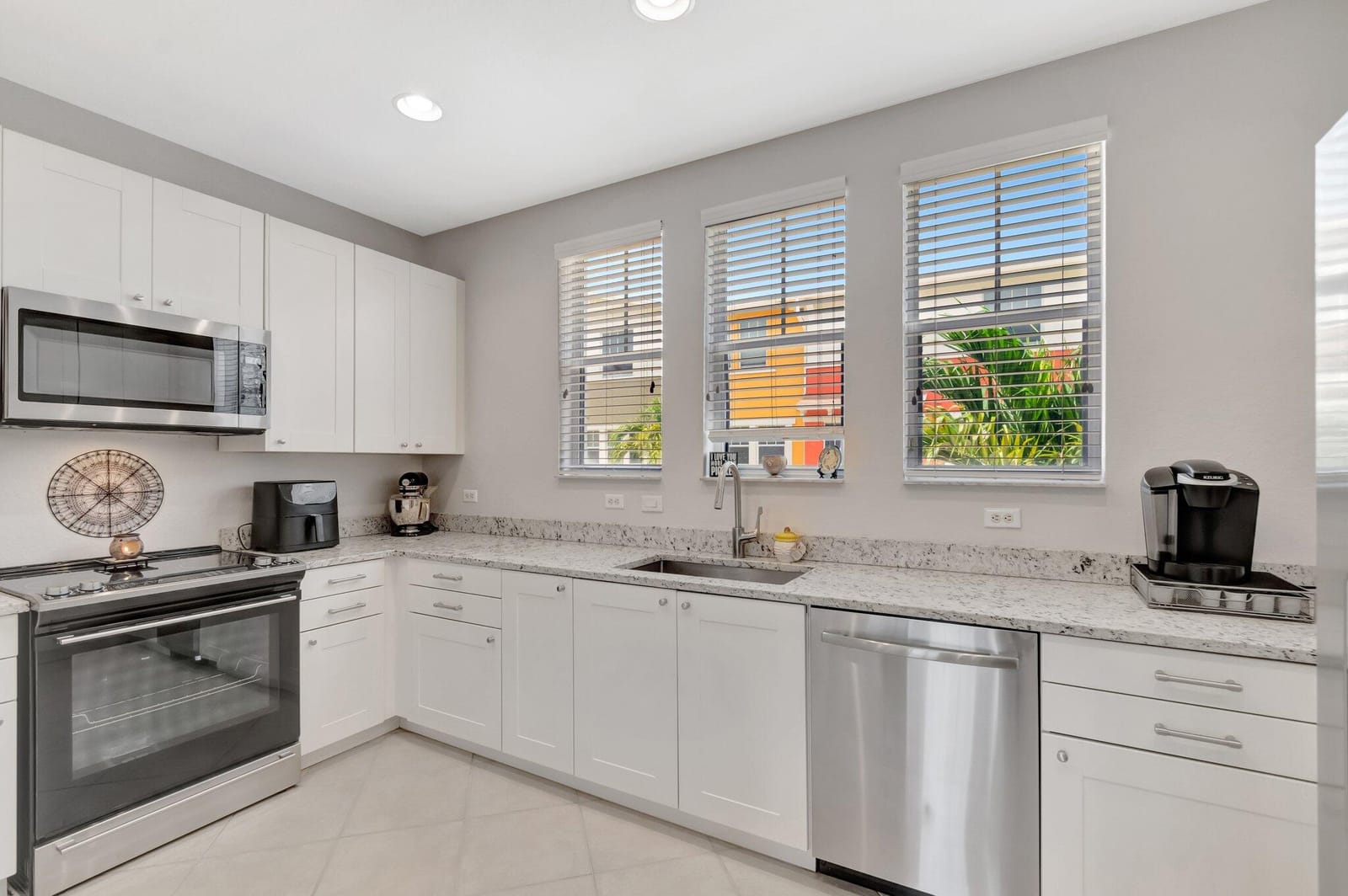 609 Amador Lane 4, West Palm Beach, FL 33401 photo 2