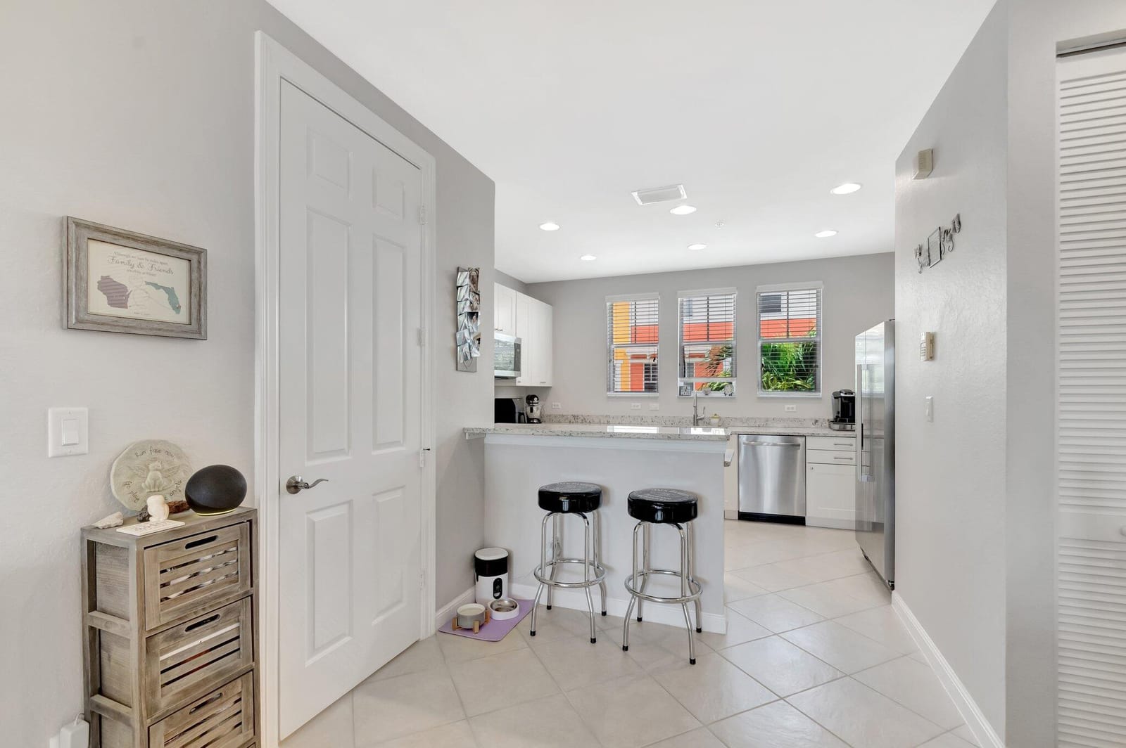 609 Amador Lane 4, West Palm Beach, FL 33401 photo 9