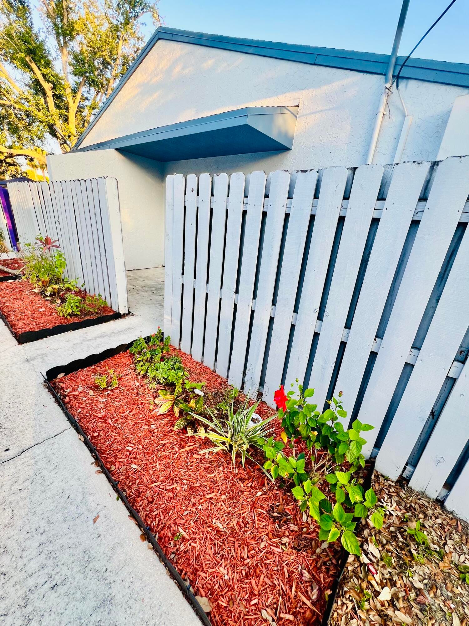 2015 Oleander Boulevard A — photo 2