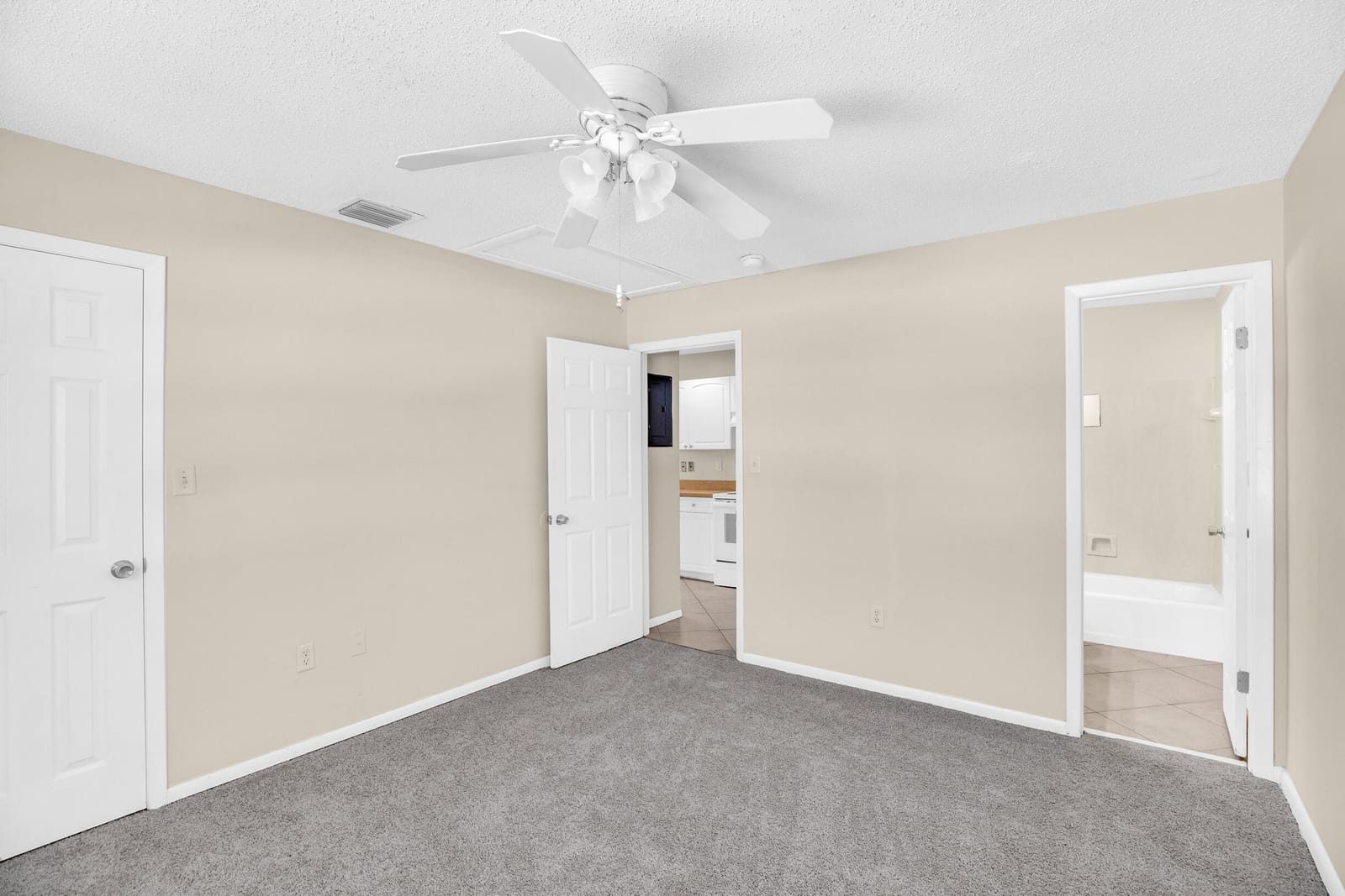 2015 Oleander Boulevard A, Fort Pierce, FL 34950 photo 16