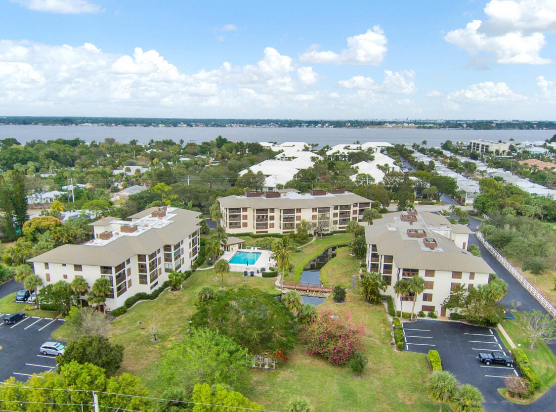 162 SE Saint Lucie Boulevard B403, Stuart, FL 34996 photo 2