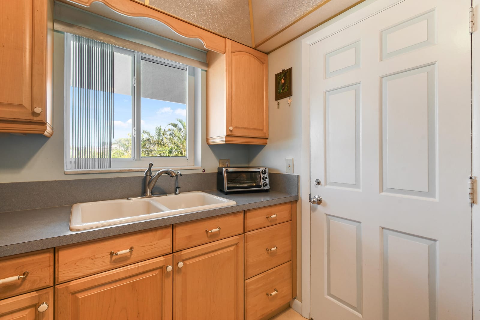 9 Westwood Avenue 201, Tequesta, FL 33469 photo 16