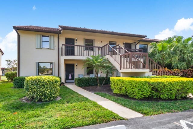 4654 Lucerne Lakes Boulevard E 201, Lake Worth, FL 33467