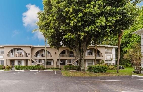 13696 Via Flora H-13, Delray Beach, FL 33484