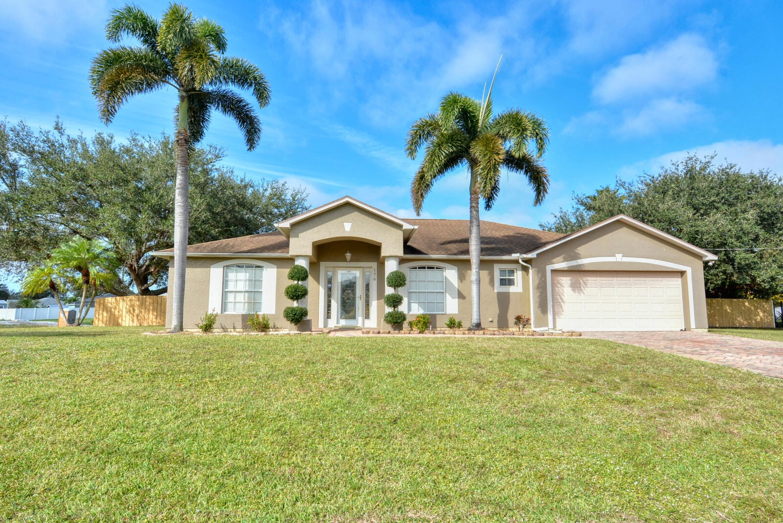 176 SW Valley Place, Port St. Lucie, FL 34953