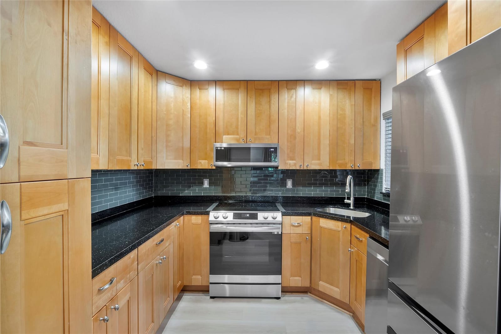 2524 NW 49th Terrace 720, Coconut Creek, FL 33063 photo 9