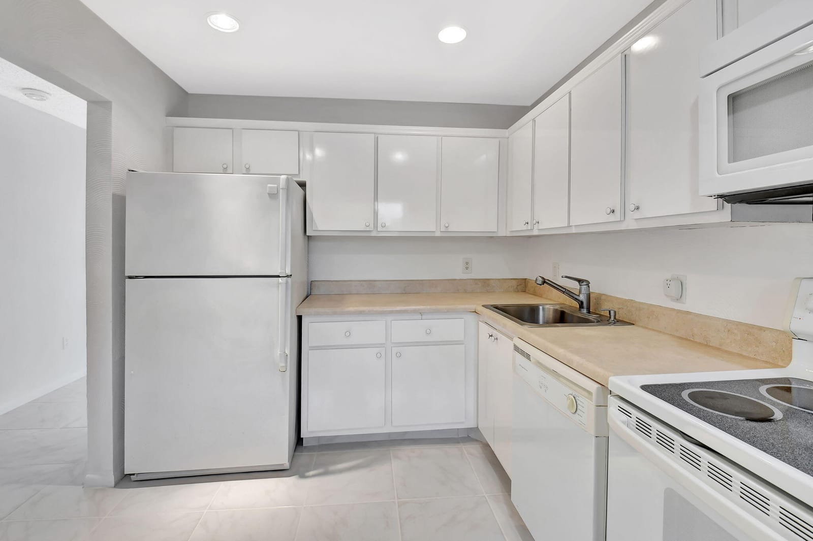 9187 Norte Lago 5 J, Boca Raton, FL 33428 photo 8