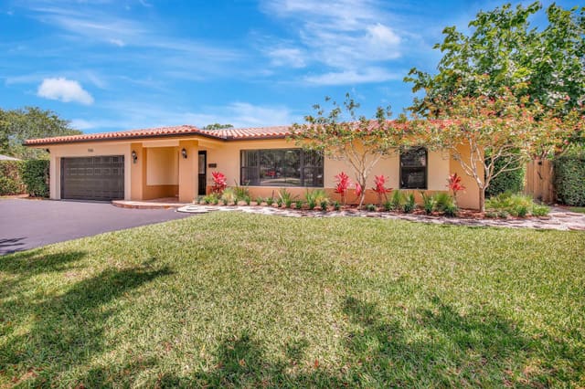 7281 NW 9th Street, Plantation, FL 33317