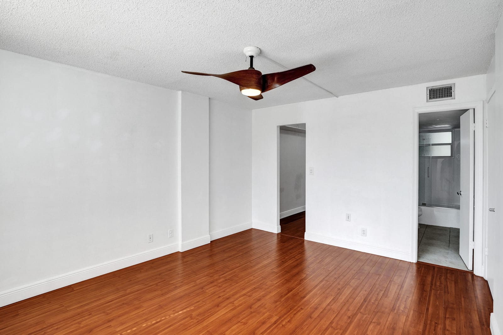 105 Royal Park Drive 3d, Oakland Park, FL 33309 photo 14