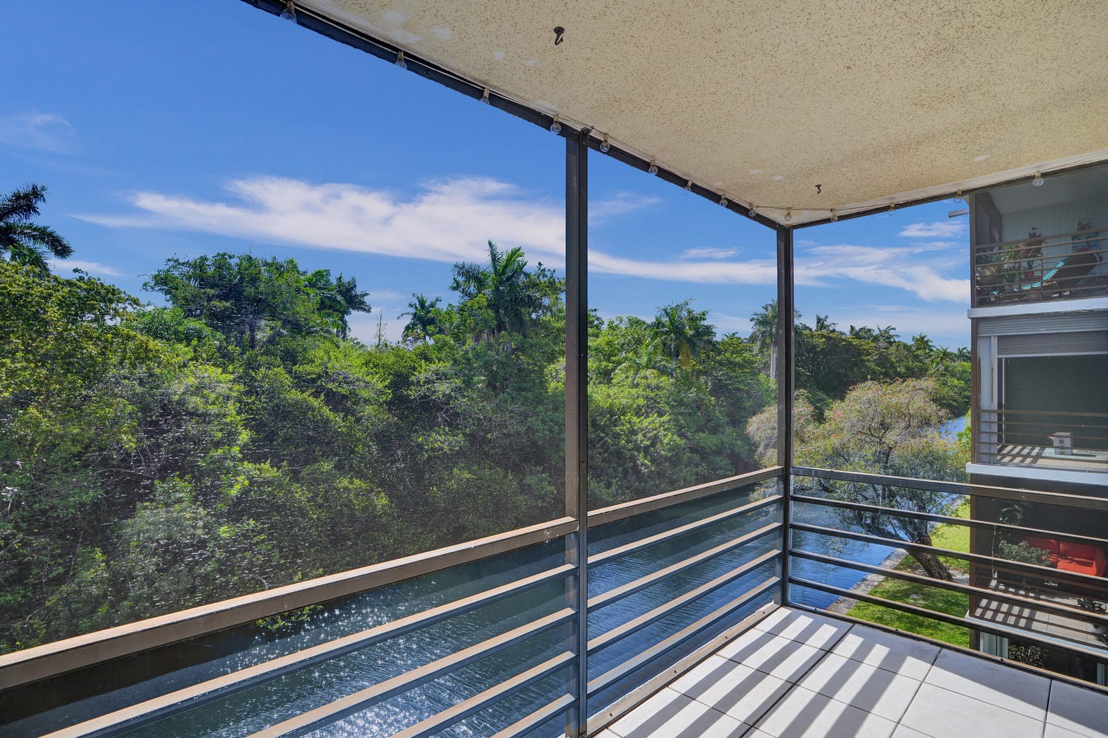 105 Royal Park Drive 3d — photo 3