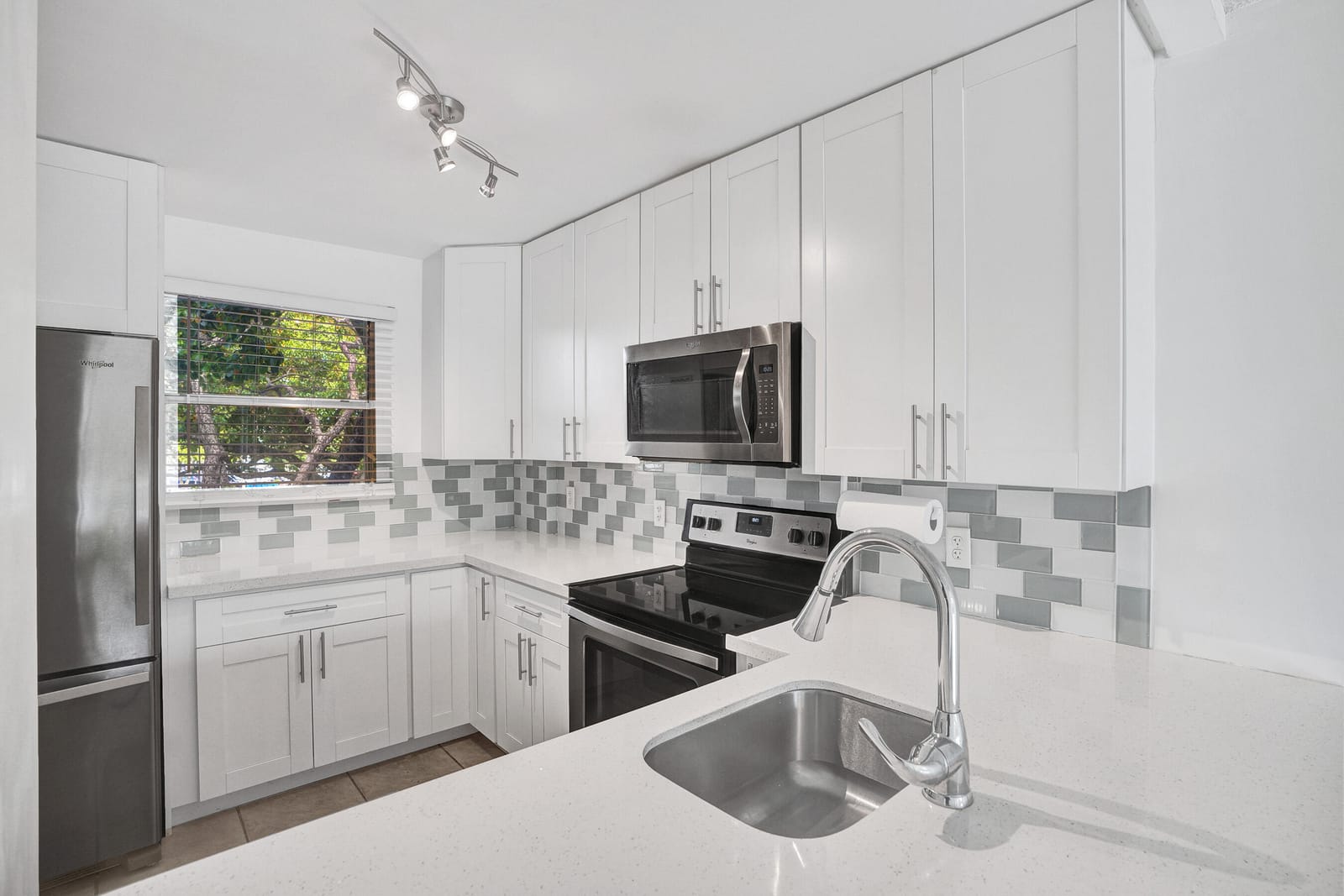 105 Royal Park Drive 3d — photo 5