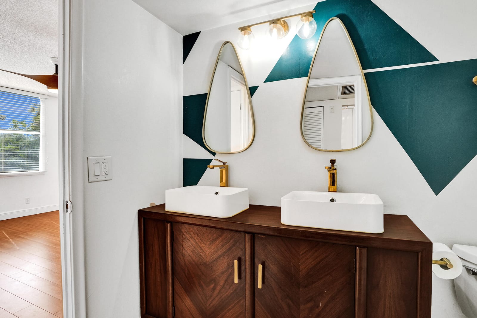 105 Royal Park Drive 3d — photo 7