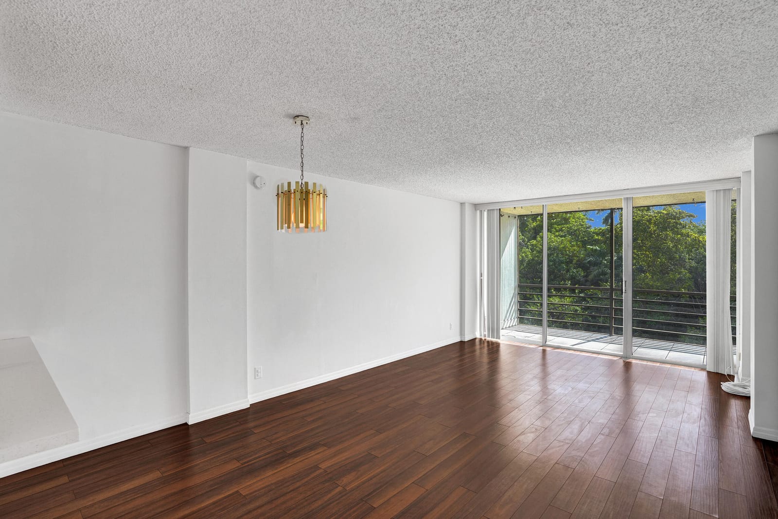 105 Royal Park Drive 3d — photo 9