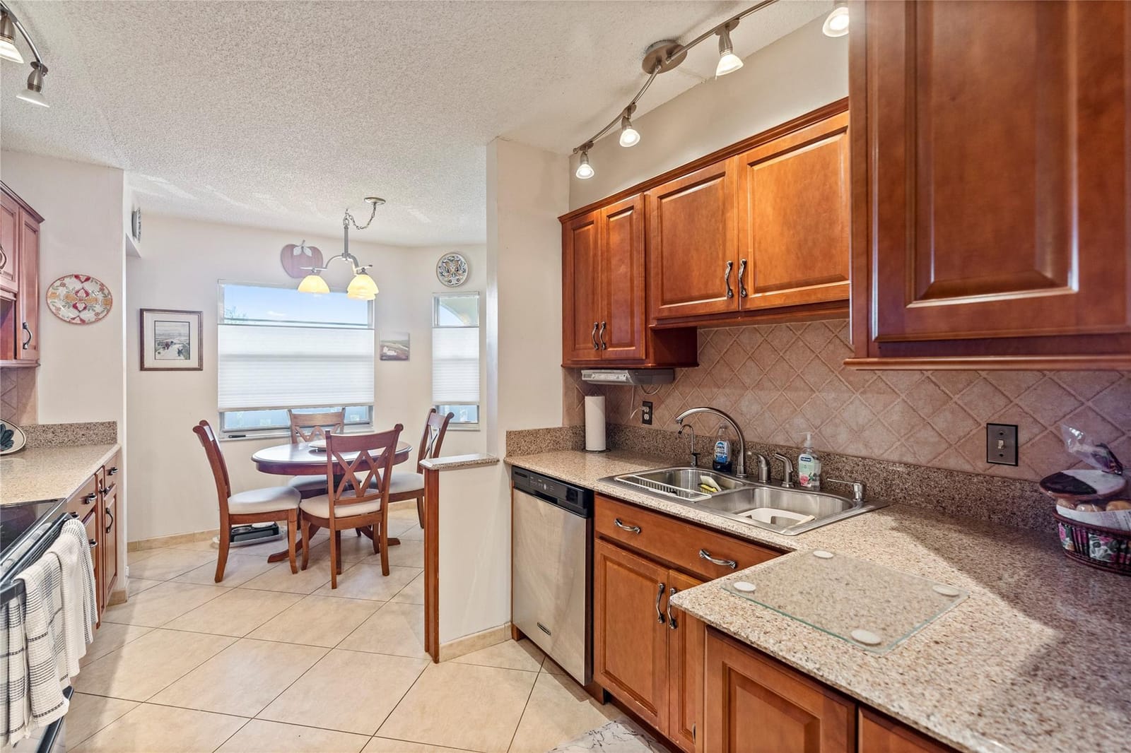 1503 Cayman Way L4 — photo 11