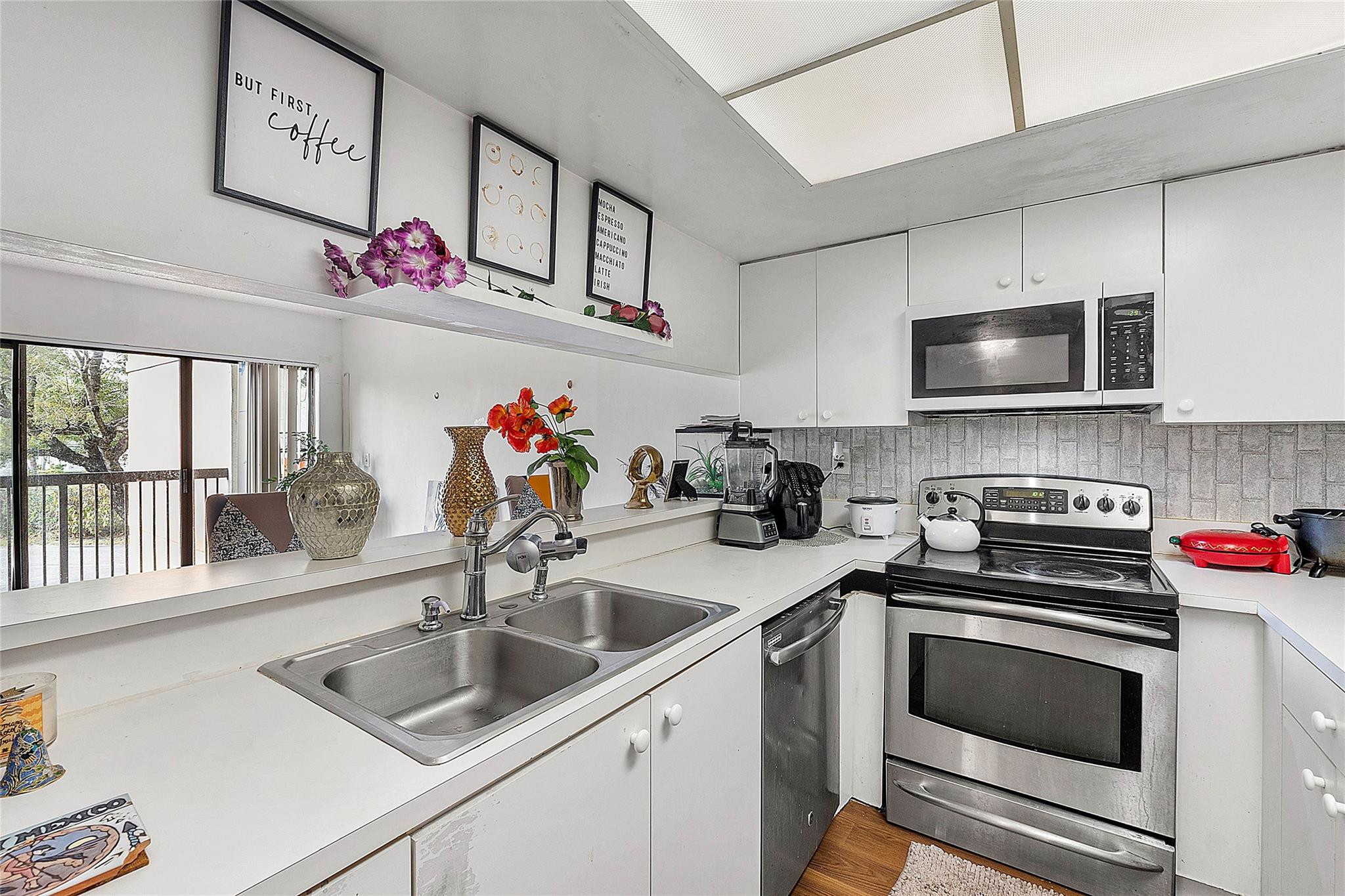 701 NW 19th Street 202, Fort Lauderdale, FL 33311, Fort Lauderdale