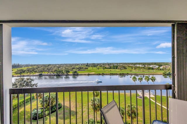 356 Golfview Road 802, sold in Governors Pointe Condo, North Palm Beach, FL