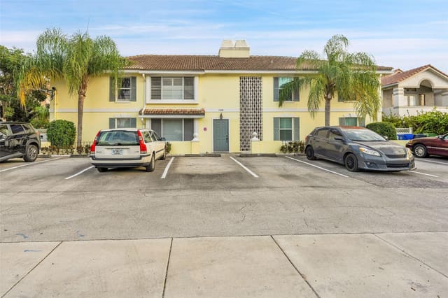 1308 Bayview Drive 1C, Fort Lauderdale, FL 33304
