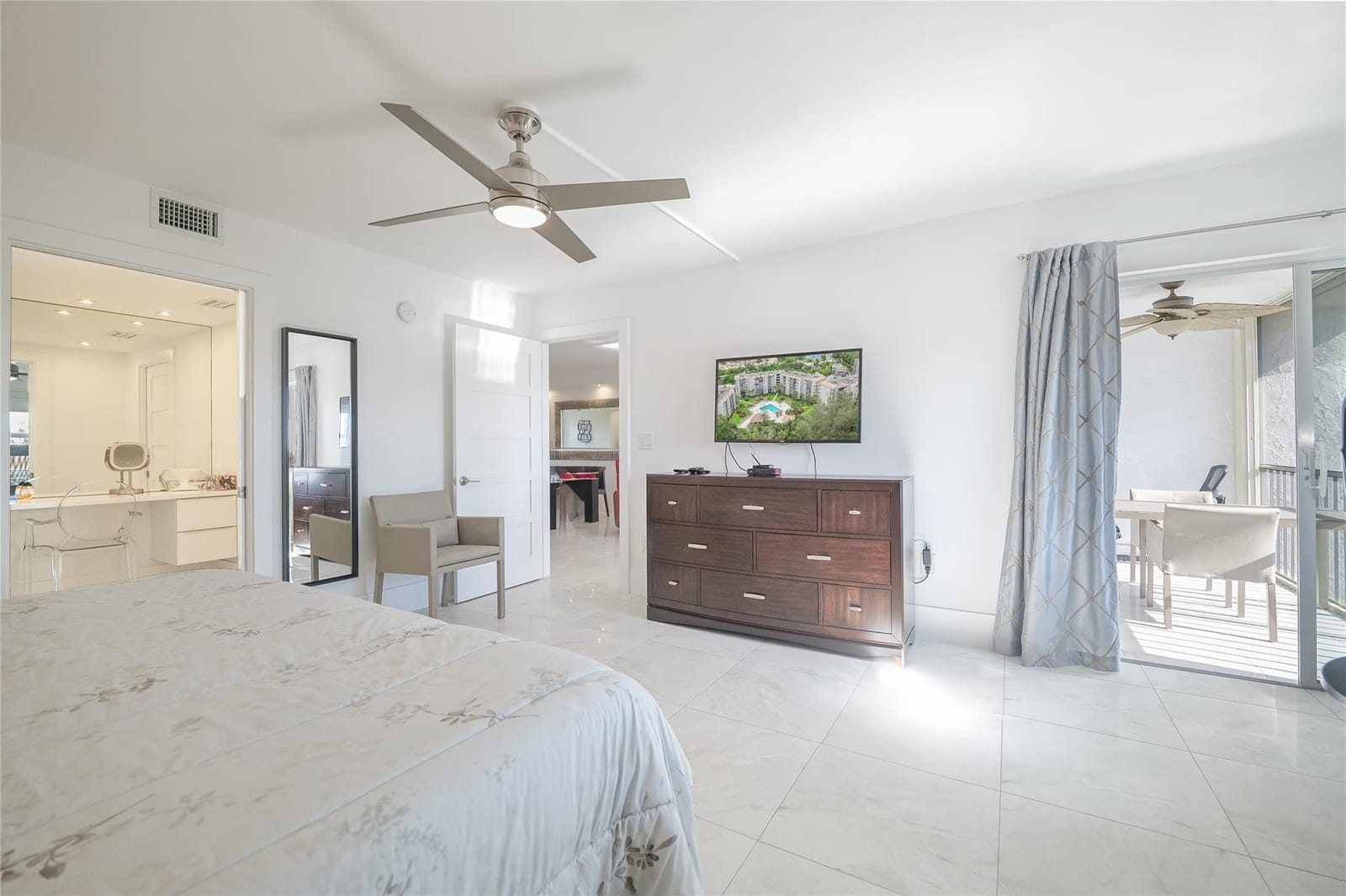 3930 Inverrary Boulevard 704-D, Lauderhill, FL 33319 photo 22