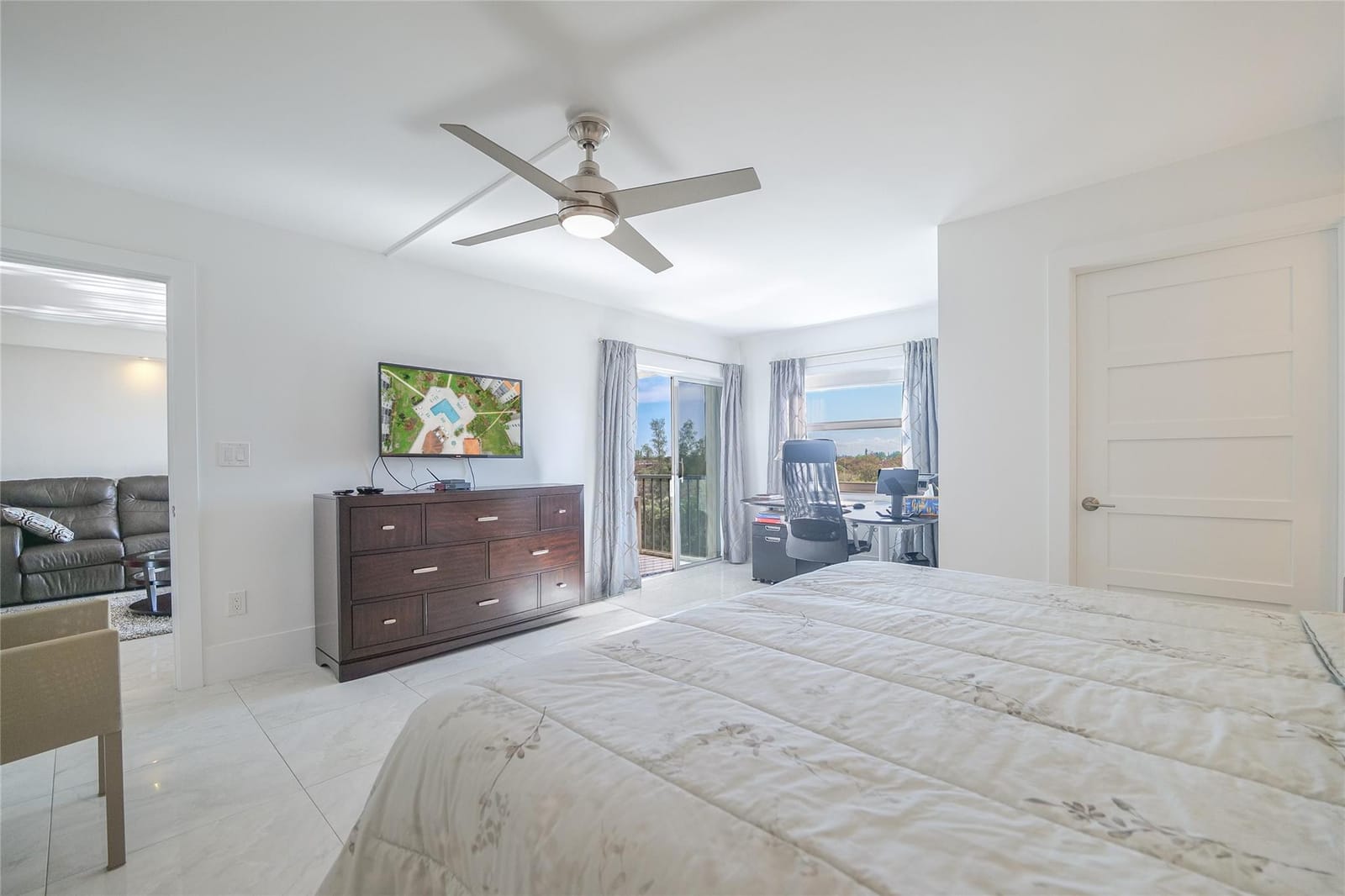 3930 Inverrary Boulevard 704-D, Lauderhill, FL 33319 photo 23
