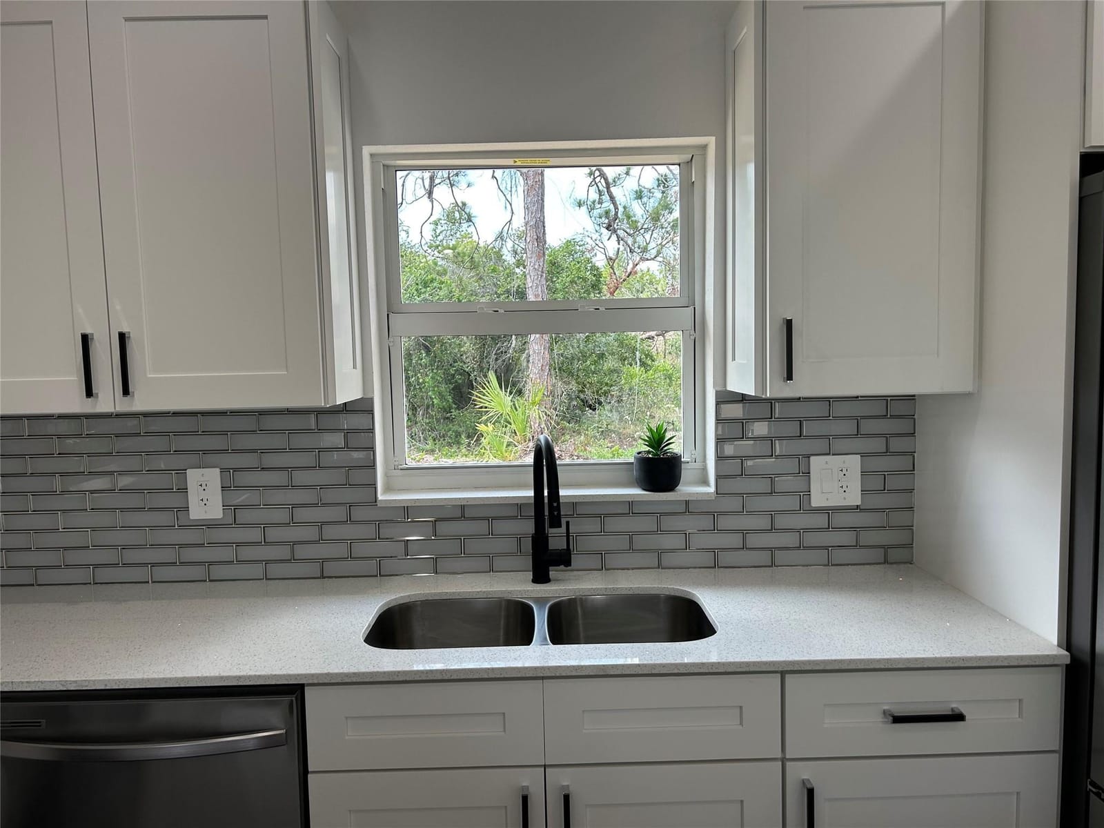 136 Lincoln Road — photo 8