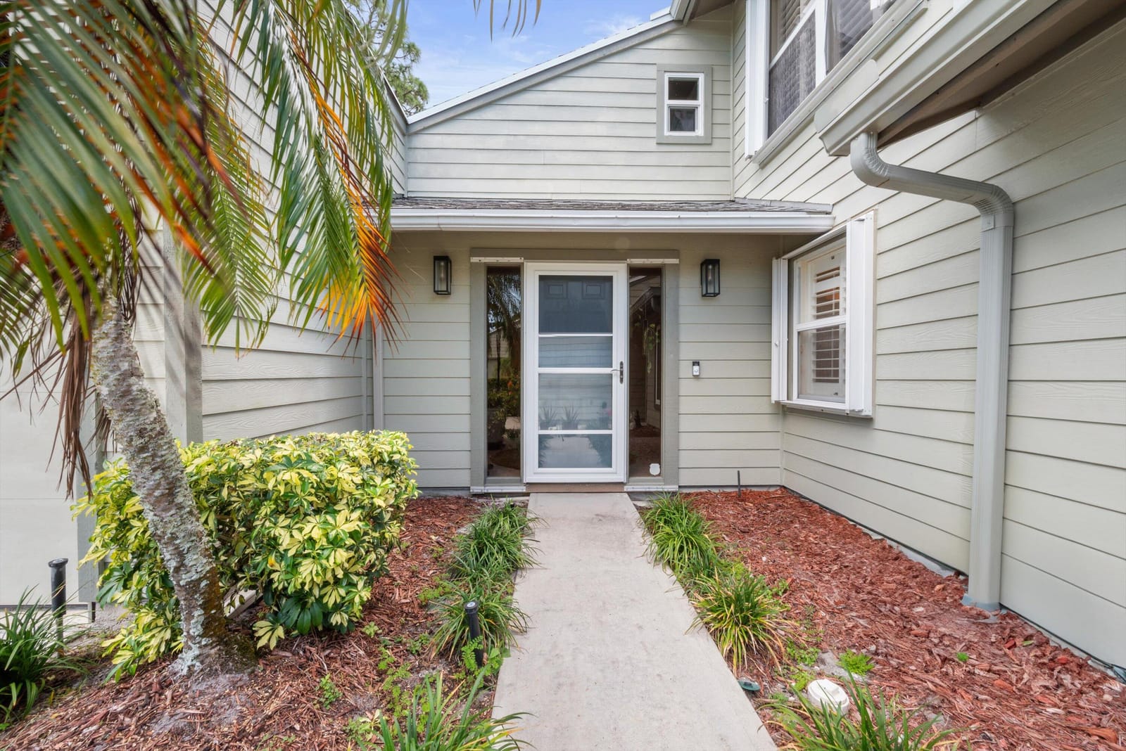 911 NE Sandalwood Place, Jensen Beach, FL 34957 photo 15