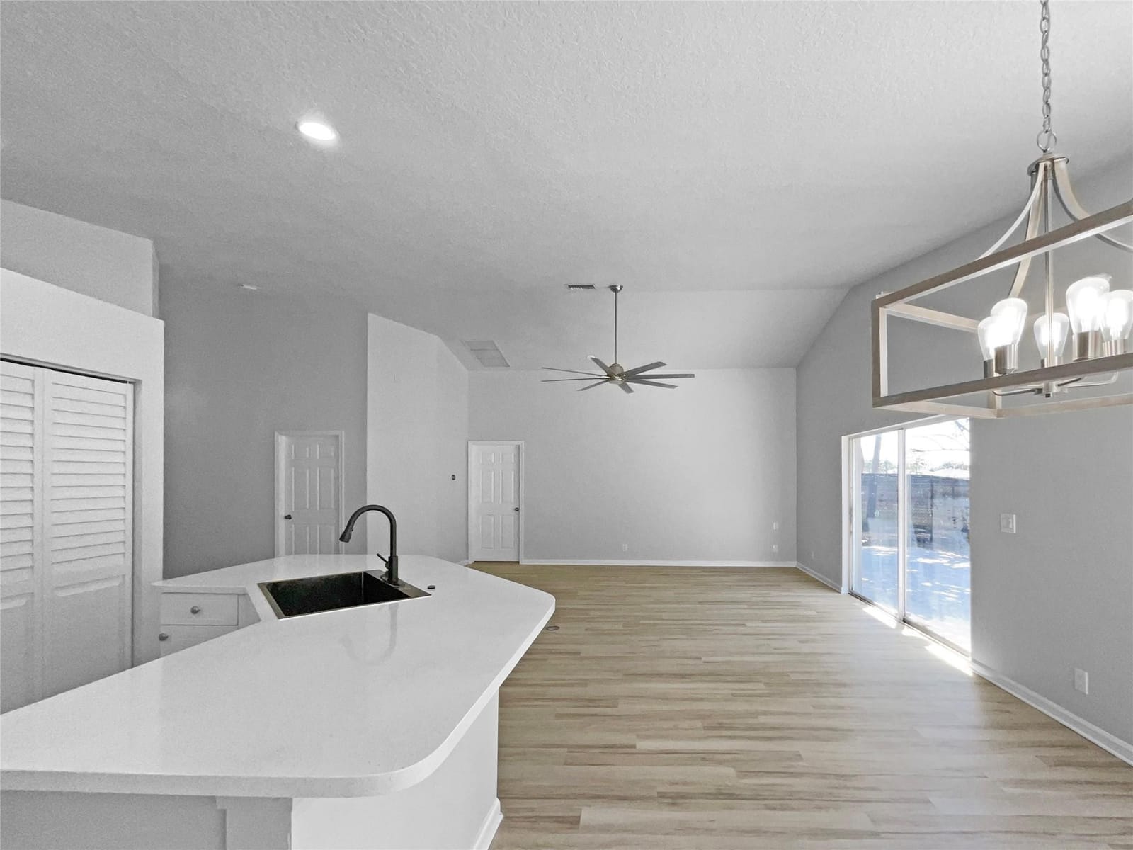 1066 Salmon Isle — photo 11