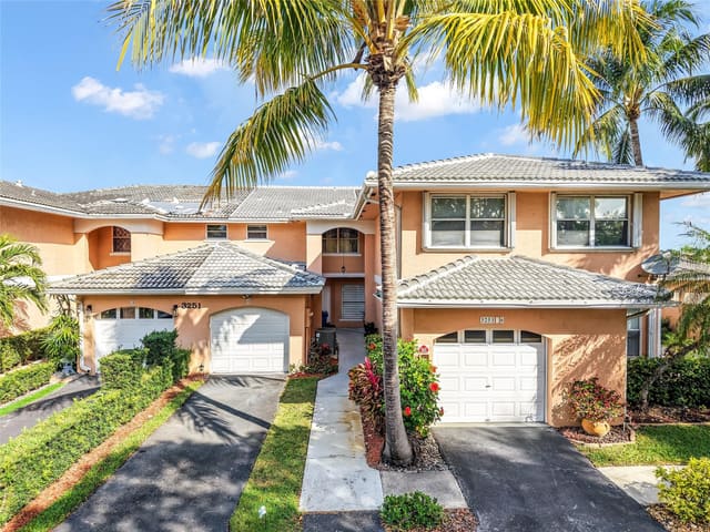 3251 NW 44th Street 4, Oakland Park, FL 33309