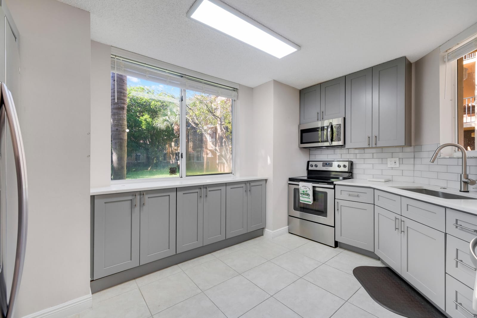 500 Scotia Drive 106, Hypoluxo, FL 33462 photo 8