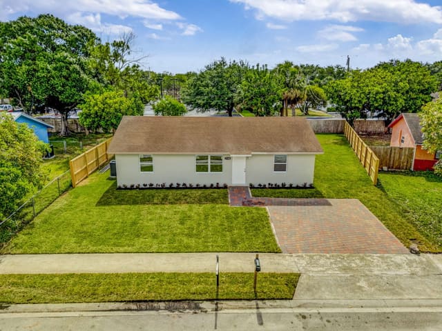 17326 Thrush Drive, sold in Jupiter Gardens, Jupiter, FL